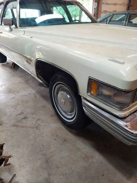 1975 Cadillac Fleetwood Brougham - photo 6