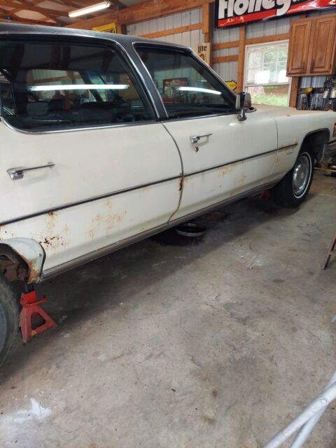 1975 Cadillac Fleetwood Brougham - photo 8