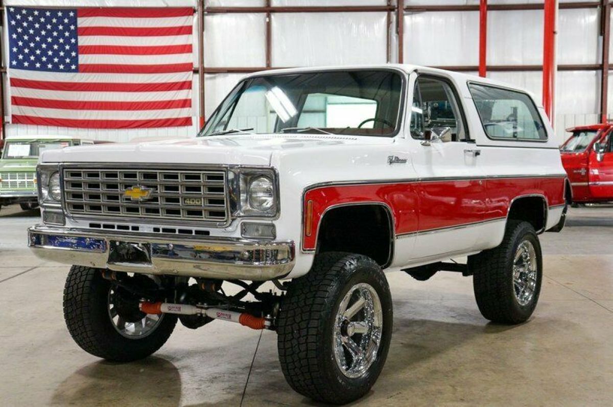 1975 Chevrolet Blazer K5 47777 Miles White / Red SUV 350ci V8 Automatic 1975 Chevrolet Blazer K5