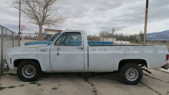 1975 Chevrolet C-10 Custom deluxe California truck! RUST FREE! - photo 2