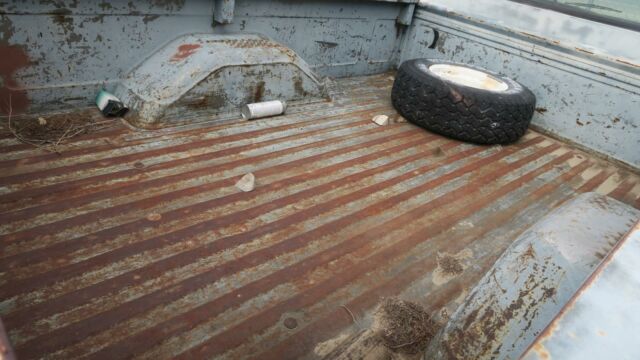 1975 Chevrolet C-10 Custom deluxe California truck! RUST FREE! - photo 9