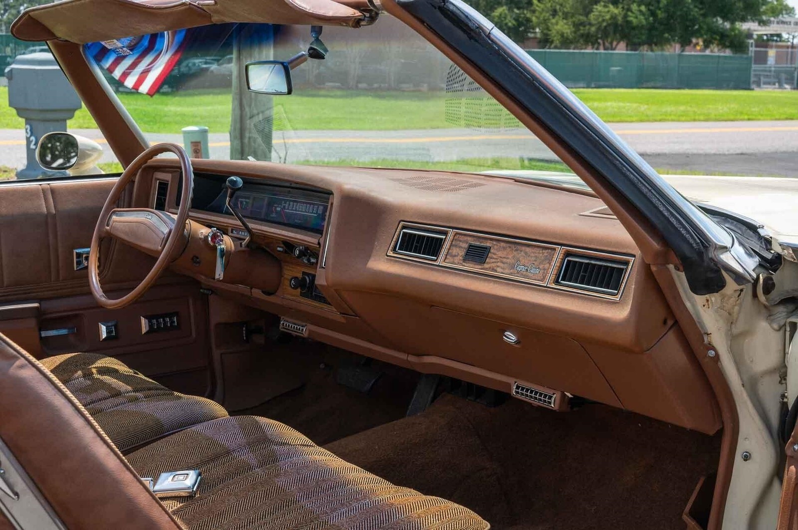 1975 Chevrolet Caprice Convertible, 1 Owner, Highly Optioned, Big Block 4 - photo 13