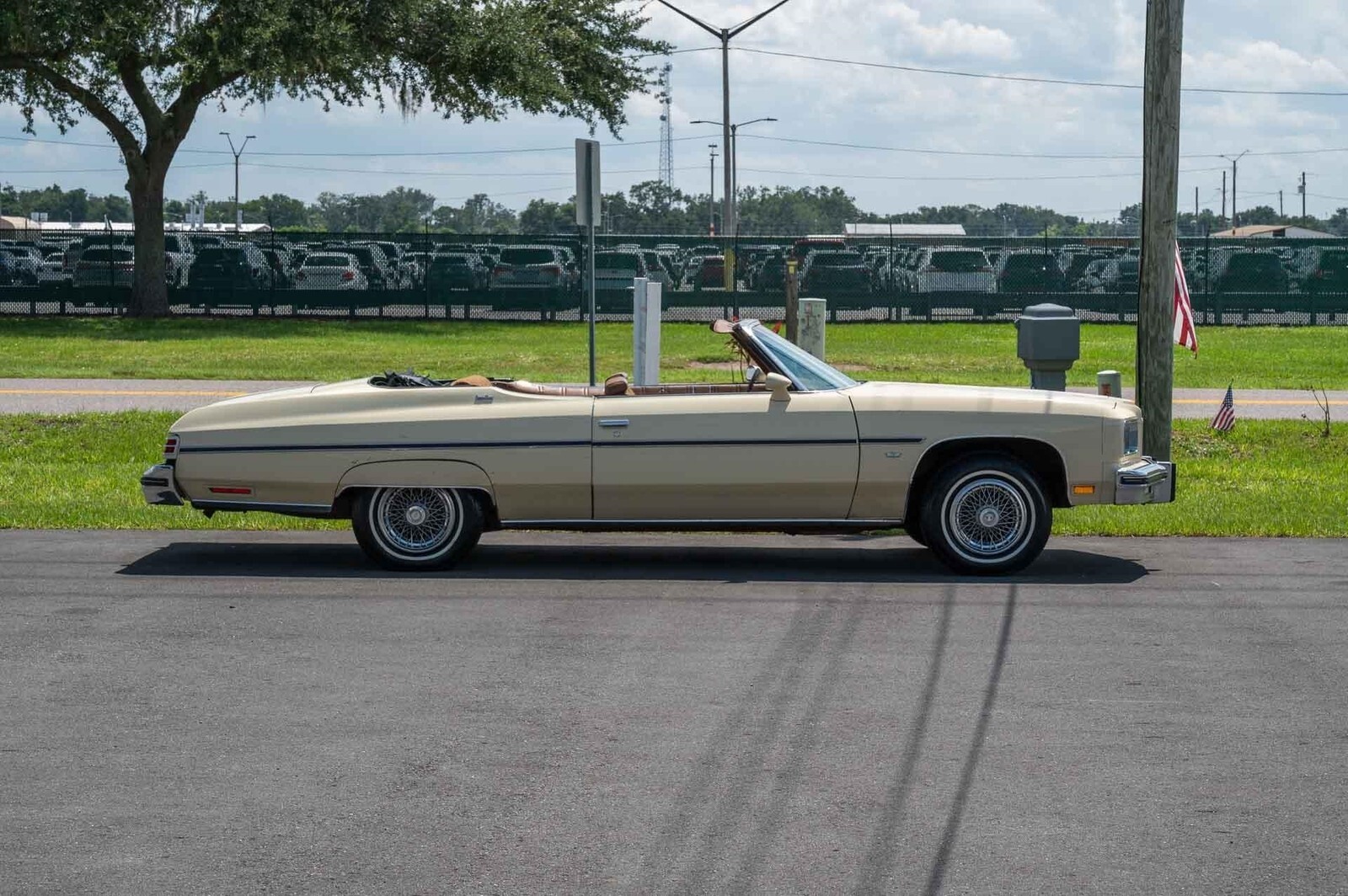 1975 Chevrolet Caprice Convertible, 1 Owner, Highly Optioned, Big Block 4 - photo 7