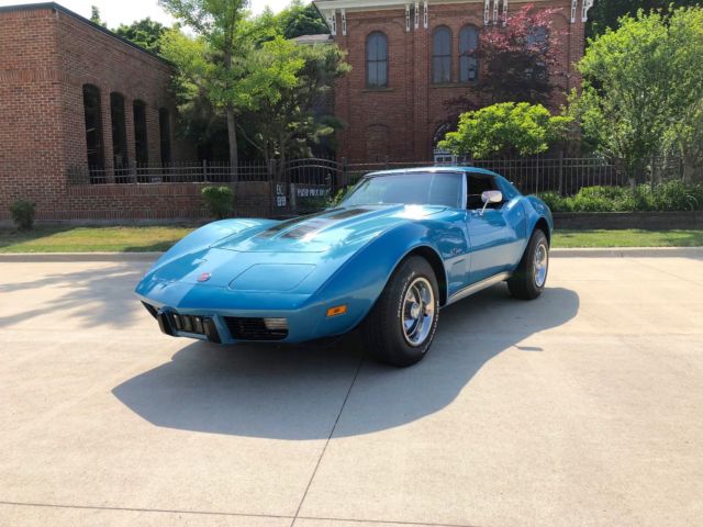 1975 Chevrolet Corvette - 350CI V8 - 700R trans - A/C- Huge list of upgrades! 1975 Chevrolet Corvette
