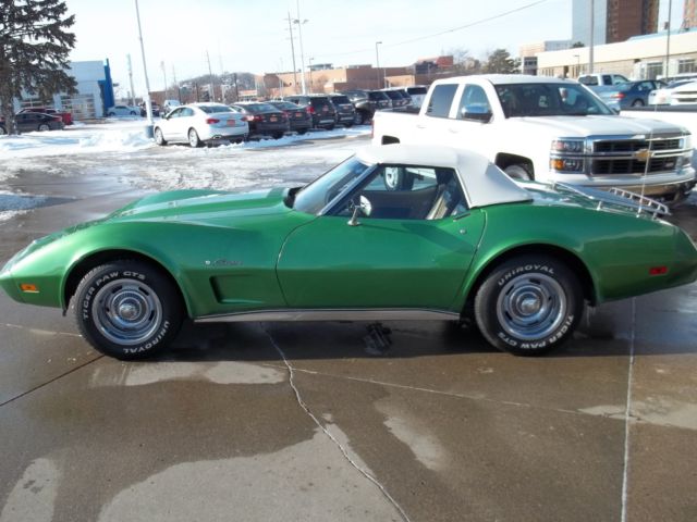 1975 Chevrolet Corvette Convertible Green with White top 350ci, 270 lbs torque 1975 Chevrolet Corvette