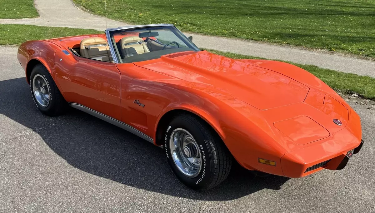 1975 Chevrolet Corvette Convertible Orange 4 speed Convertible 1975 Chevrolet Corvette 4 speed Convertible
