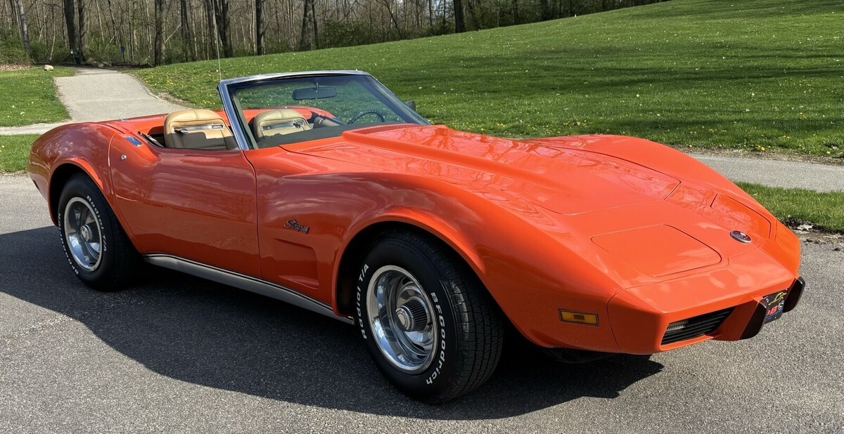 1975 Chevrolet Corvette 4 speed Convertible - photo 5