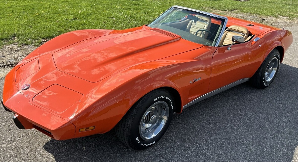 1975 Chevrolet Corvette 4 speed Convertible - photo 8