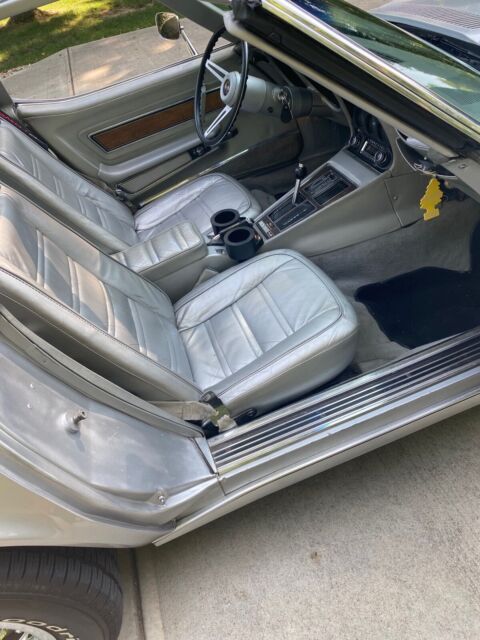 1975 Chevrolet Corvette - photo 11