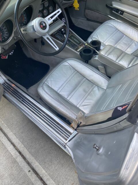 1975 Chevrolet Corvette - photo 12