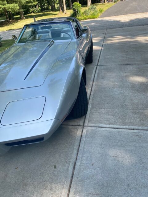 1975 Chevrolet Corvette - photo 2