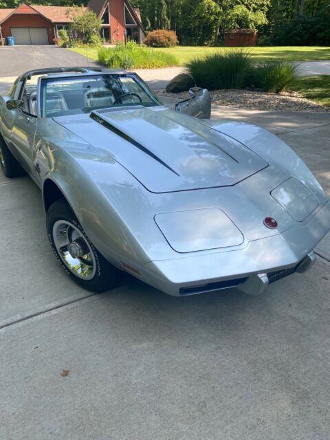 1975 Chevrolet Corvette - photo 6