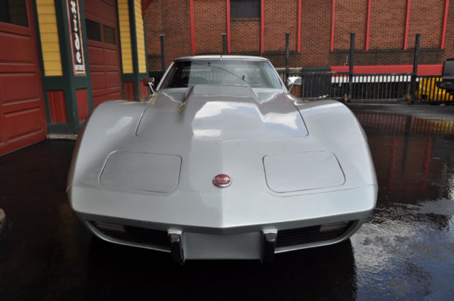 1975 Chevrolet Corvette Original #'s Matching Silver/Red Coupe - photo 10
