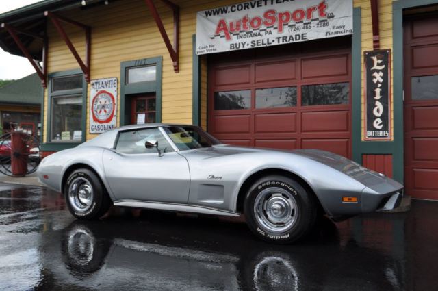1975 Chevrolet Corvette Original #'s Matching Silver/Red Coupe - photo 2