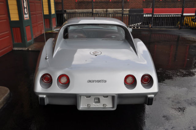 1975 Chevrolet Corvette Original #'s Matching Silver/Red Coupe - photo 4