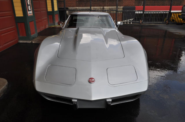 1975 Chevrolet Corvette Original #'s Matching Silver/Red Coupe - photo 9