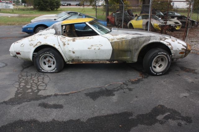 1975 Chevrolet Corvette - photo 2