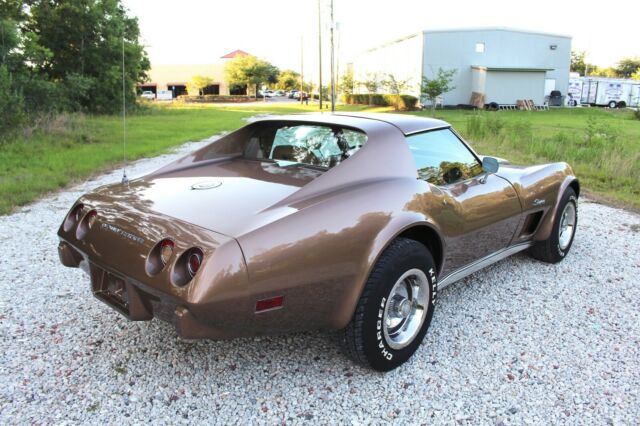 1975 Chevrolet Corvette StingRay L-48 T-Top 350 V8 Coupe 120+ HD Pictures - photo 4