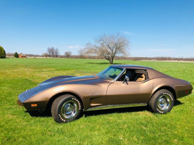 1975 Chevrolet Corvette Stingray L48 350 T-tops 1975 Chevrolet Corvette Stingray