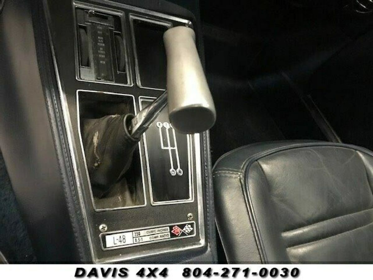 1975 Chevrolet Corvette Stingray Sports Car Four Speed V-8 - photo 11