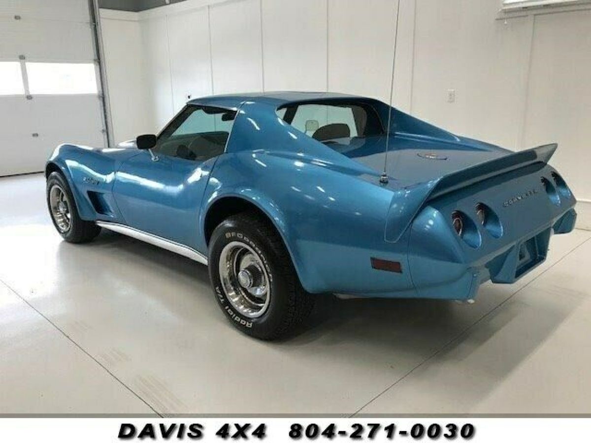 1975 Chevrolet Corvette Stingray Sports Car Four Speed V-8 - photo 5