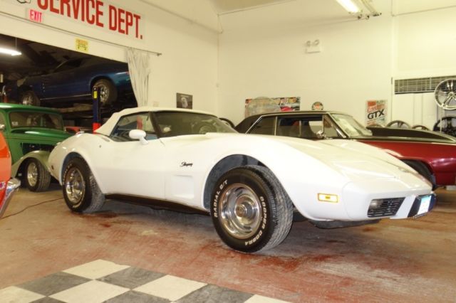 1975 Chevrolet Corvette -WHITE ON WHITE CONVERTIBLE SUMMER FUN- SEE VIDEO - photo 12