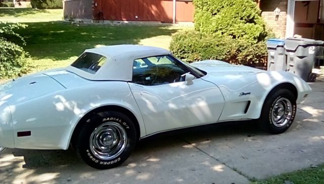 1975 Chevrolet Corvette -WHITE ON WHITE CONVERTIBLE SUMMER FUN- SEE VIDEO - photo 2