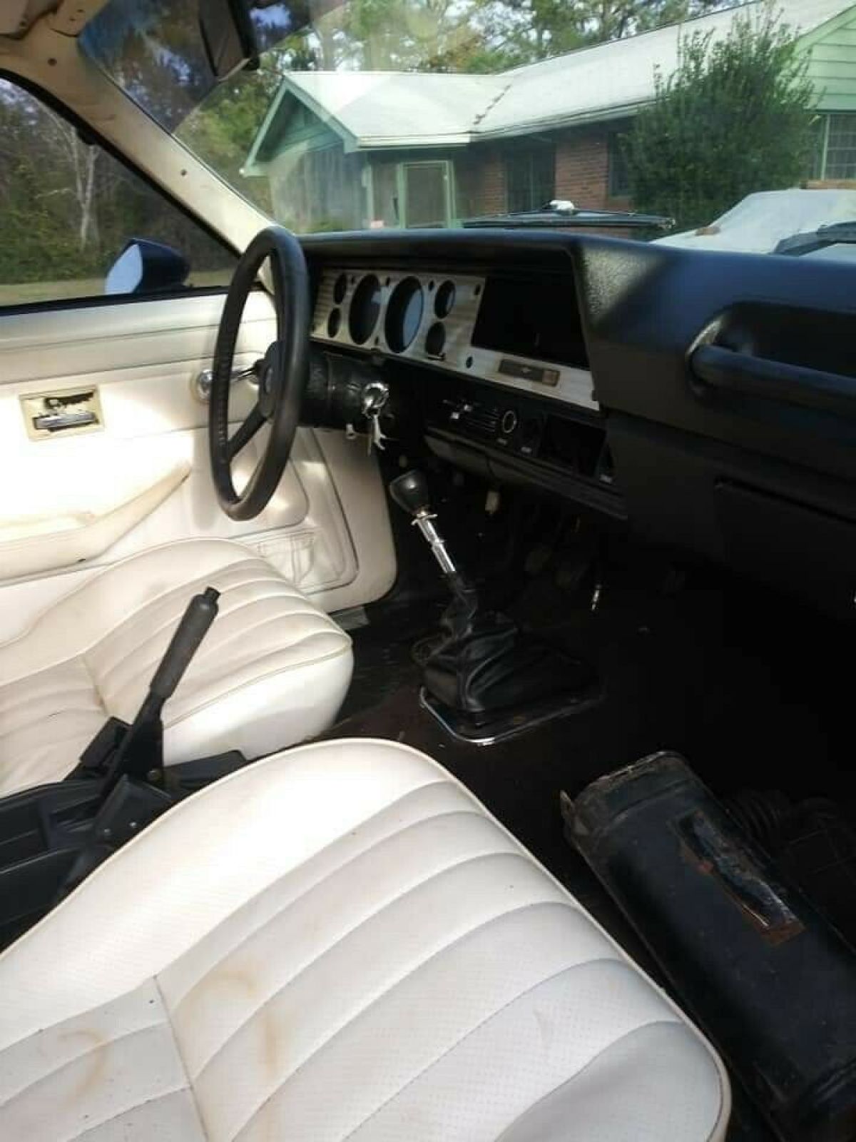 1975 Chevrolet Cosworth Vega gold - photo 5