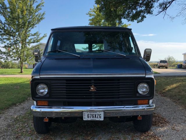 1975 Chevrolet G20 Van Survivor Shag Wagon - photo 4