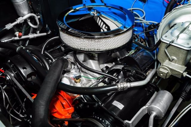 1975 Chevrolet K5 Blazer Rare 2WD Frame-Off AC - photo 7