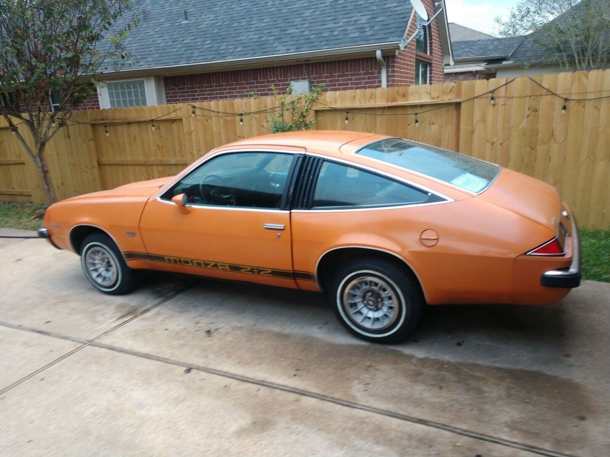 1975 Chevrolet Monza 2+2 - photo 2
