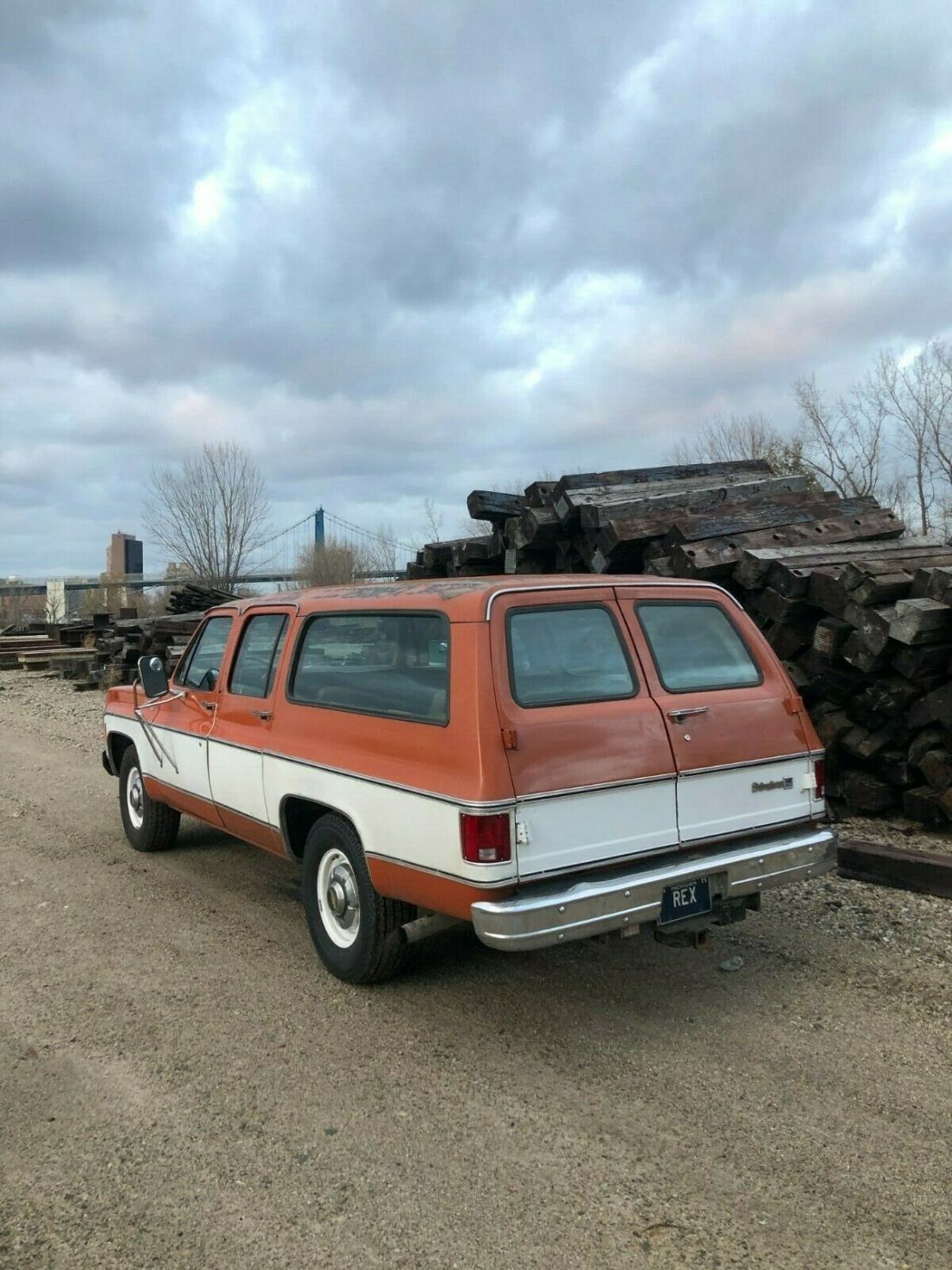 1975 Chevrolet C20 Suburban - photo 3