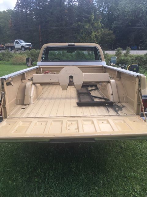 1975 Chevrolet C/K Pickup 2500 camper special - photo 8