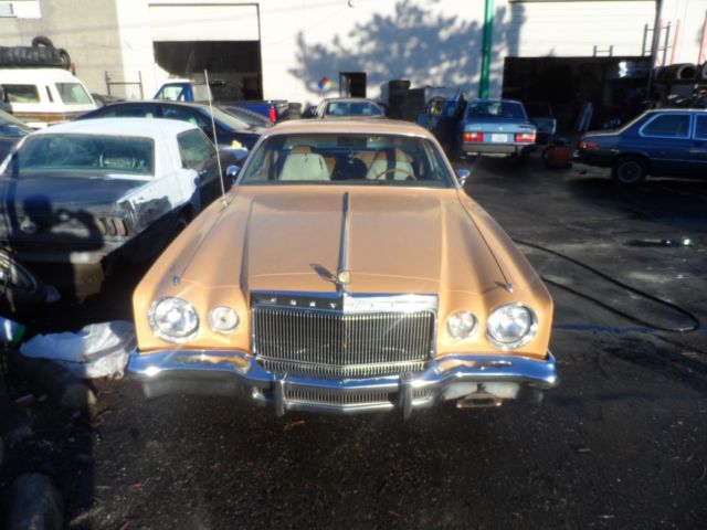 1975 Chrysler Cordoba Coupe 400 Automatic 1975 Chrysler Cordoba Coupe