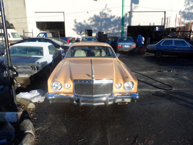1975 Chrysler Cordoba Coupe - photo 2