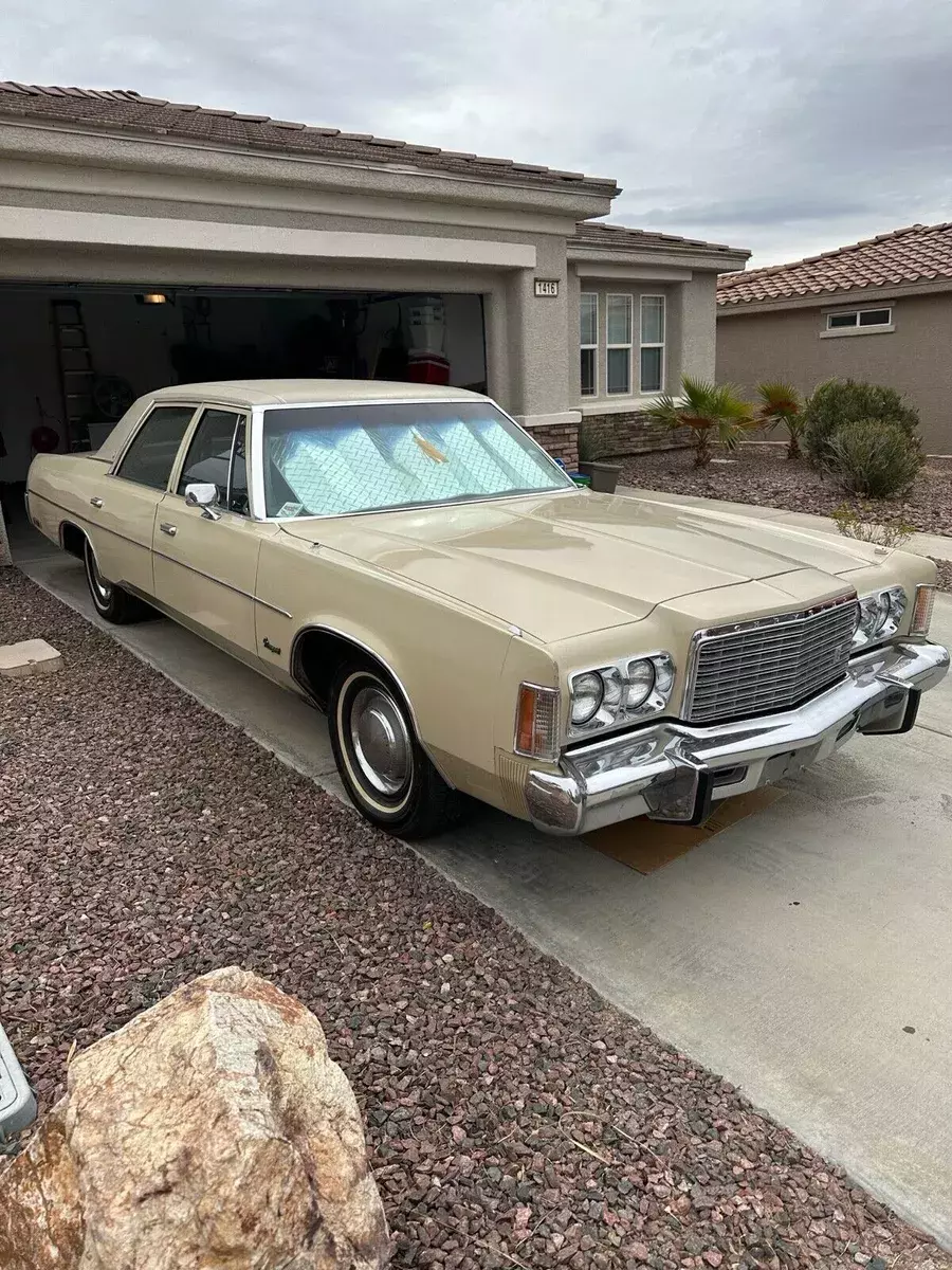 1975 Chrysler Newport Brown 1975 Chrysler Newport