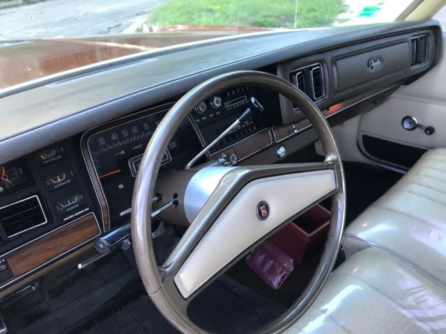 1975 Chrysler Newport Custom - photo 9