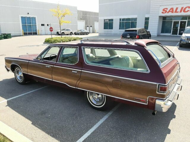 1975 Chrysler Town and Country 9P Wagon - photo 2