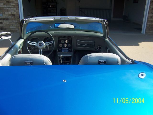 1975 Chevrolet Corvette convertible - photo 10