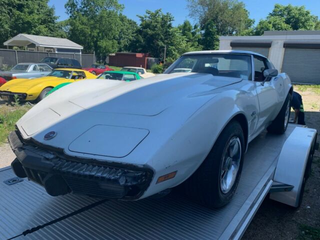 1975 Chevrolet Corvette - photo 2