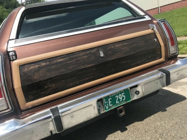 1975 Ford Country Squire - photo 3