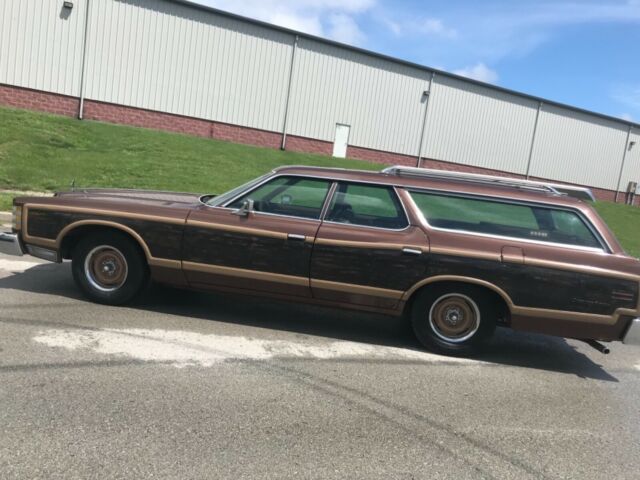 1975 Ford Country Squire - photo 7