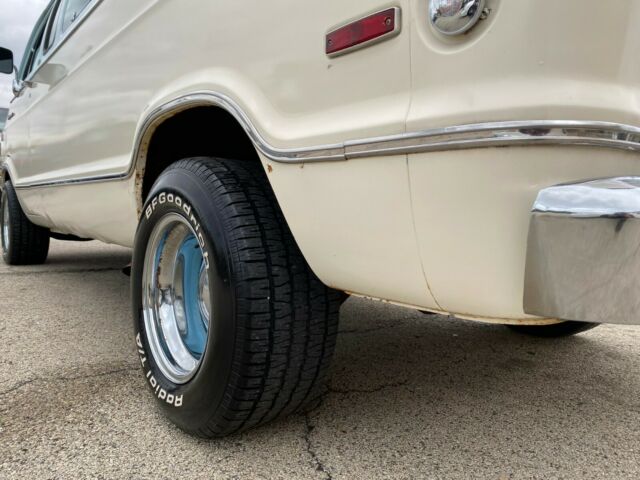 1977 Dodge B200 Van - photo 12