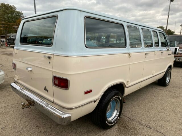 1977 Dodge B200 Van - photo 13