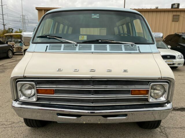 1977 Dodge B200 Van - photo 4