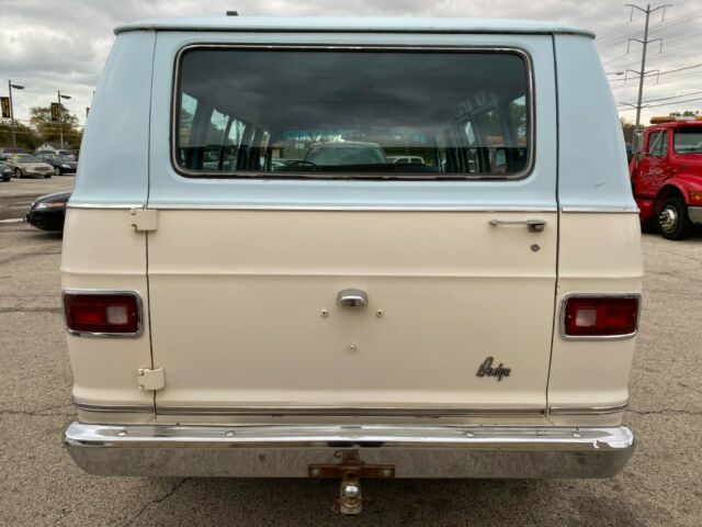 1977 Dodge B200 Van - photo 6