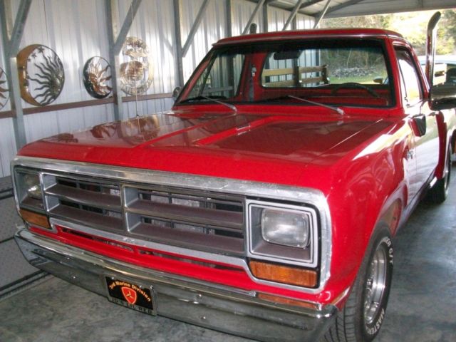1975 Dodge Pickup Lil Red Expres (Clone) 1975 Dodge Other Pickups Lil Red