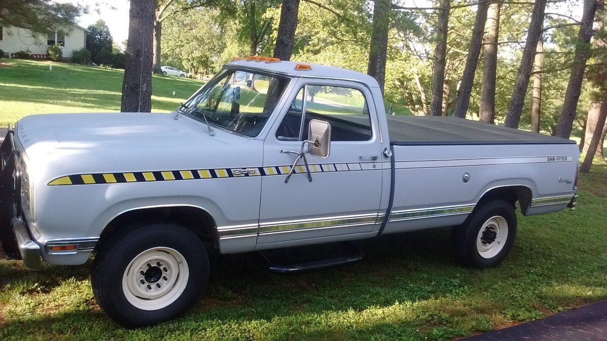 1975 Dodge Power Wagon - photo 2