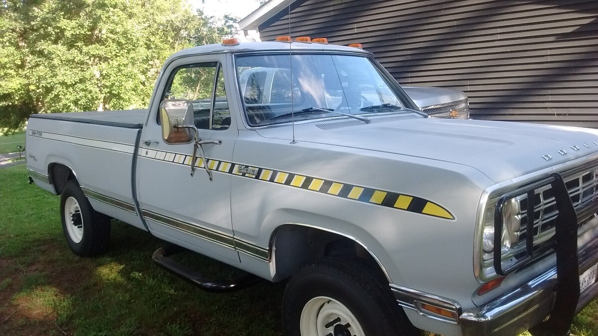 1975 Dodge Power Wagon - photo 4