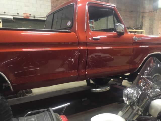 1975 Ford F-250 XLT - photo 2
